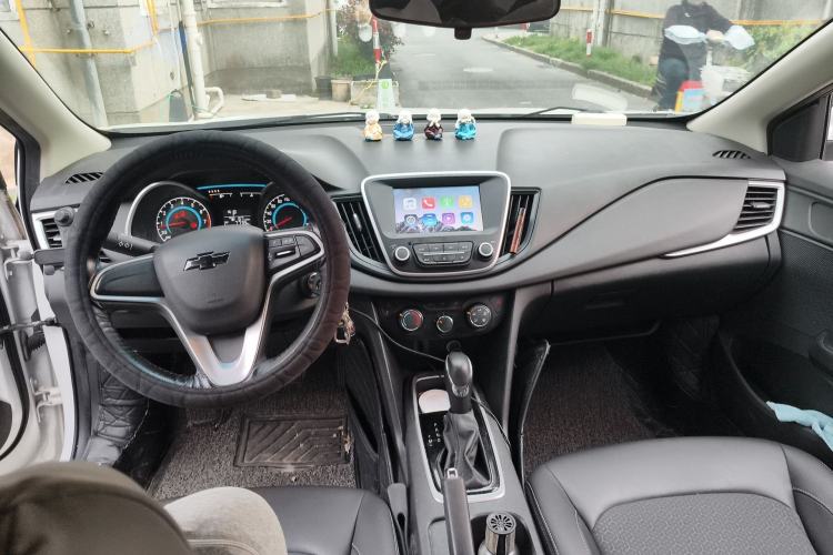 Used Chevrolet Cavalier 2019 320 Automatic Xinyue Edition Center Console