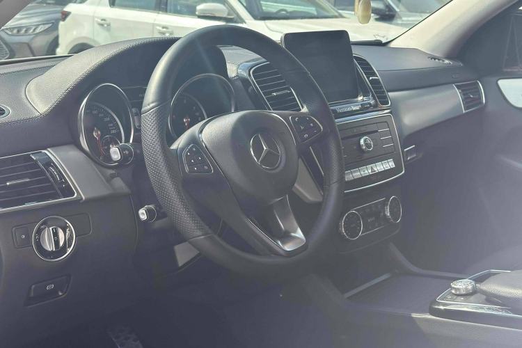 Used Mercedes-Benz GLE Coupe 2018 GLE 320 4MATIC Coupe SUV
