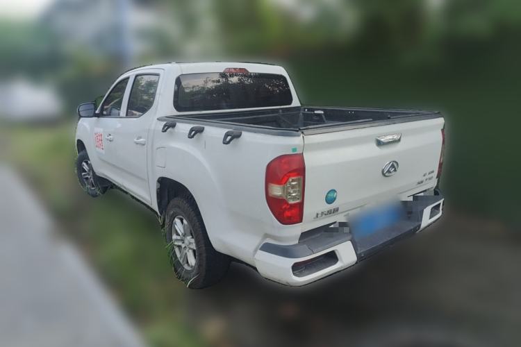 Used SAIC MAXUS T70 2019 2.0T Diesel Automatic Two-Wheel Drive Comfort Edition Standard Box with High Chassis