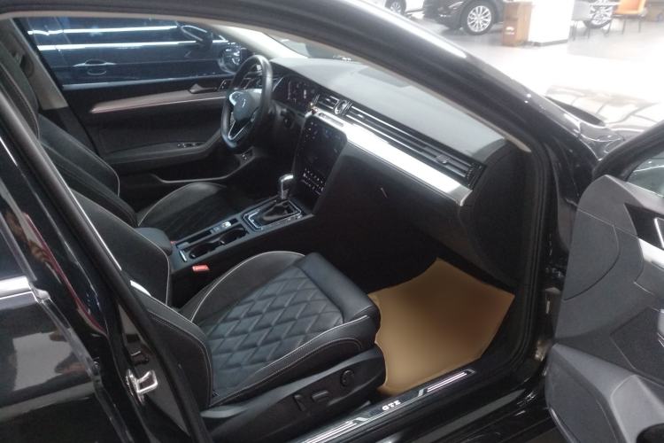 Used Volkswagen Magotan GTE Plug-in Hybrid 2022 GTE Prestige Model