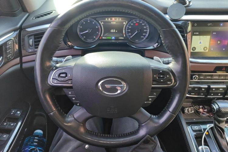 Used GAC Trumpchi GS8 2017 320T Two-Wheel Drive Luxury Smart Connectivity Version (7 Seats)