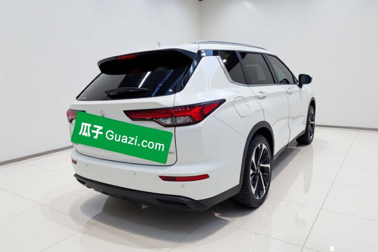 Used Mitsubishi Outlander 2023 1.5T CVT Two-Wheel Drive Luxury Edition 5 Seats Rear Right 45 Deg