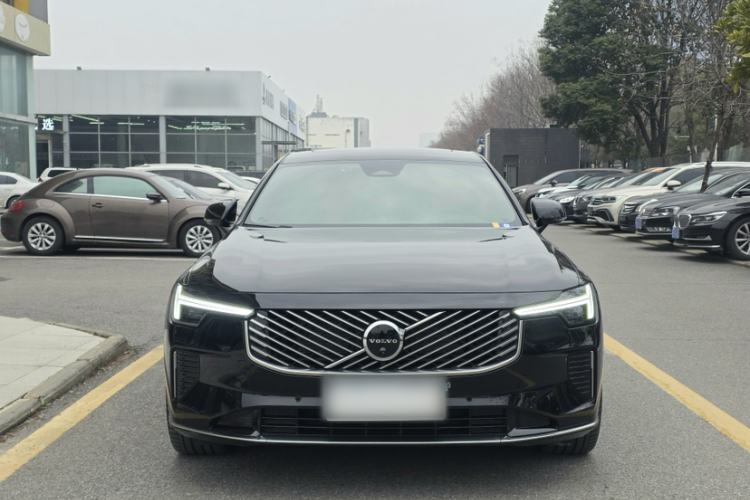 Used Volvo S90 2026 B5 Zhiya Luxury Edition