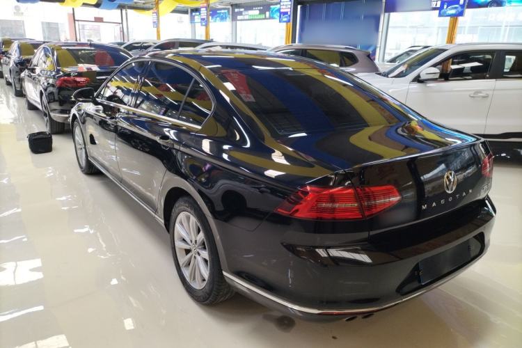 Used Volkswagen Magotan 2017 330TSI DSG Leading Model Rear Left 45 Deg