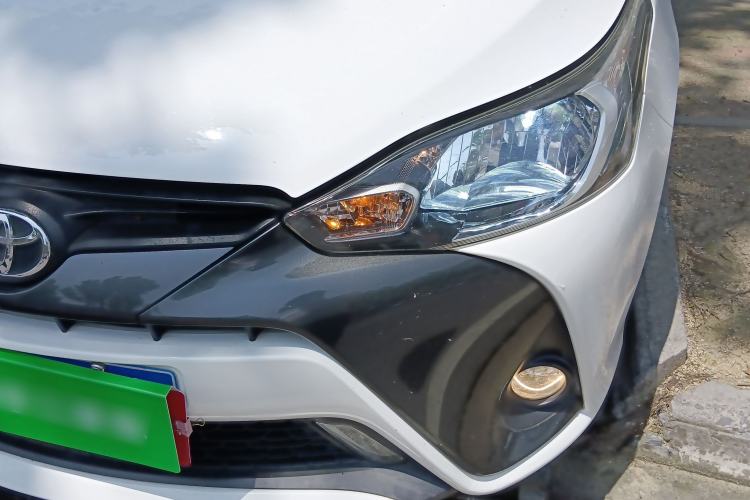 Used Toyota YARiS L Zhi Xuan 2016 Revised Version 1.5G CVT with Dynamic Sunroof