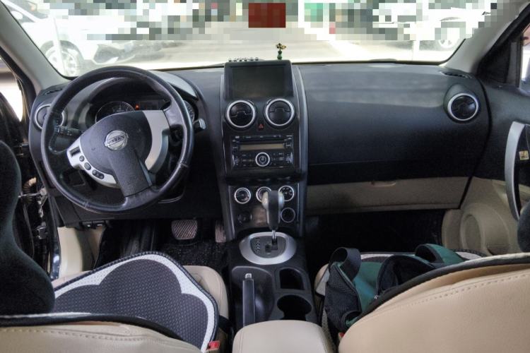 Used Nissan Qashqai 2011 2.0 XV Lea CVT 2WD Center Console