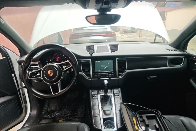 Used Porsche Macan 2016 Macan 2.0T Center Console