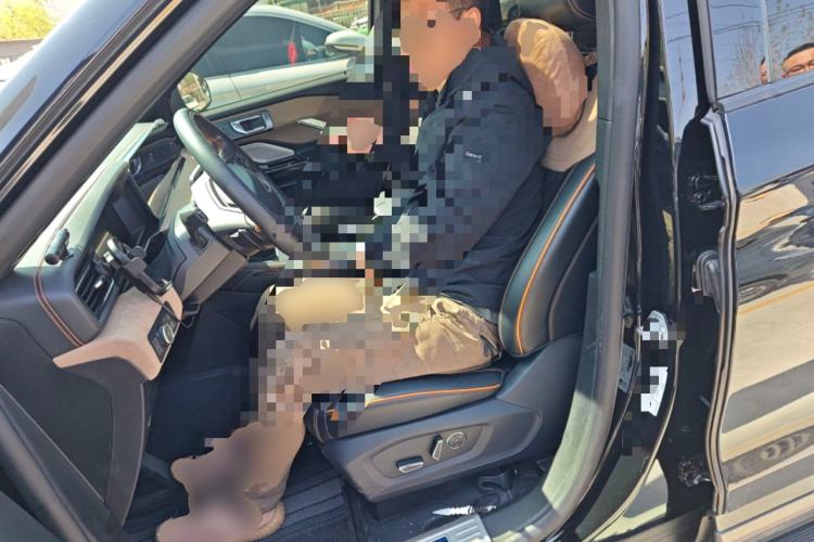 Used Ford Explorer 2024 2.3T EcoBoost Kunlun Peak Edition 7-Seater Left Front Seat