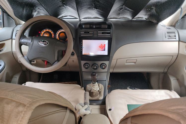 Used BYD L3 2011 New Fengchang Edition 1.5L Manual Luxury Model
