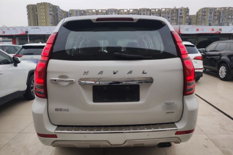 Used Haval H9 2015 2.0T Four-Wheel Drive Standard Model 7 Seats