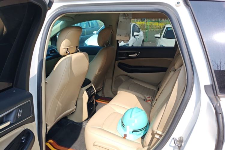 Used Ford Edge 2016 EcoBoost 245 Two-Wheel-Drive Titanium 5-Seater
