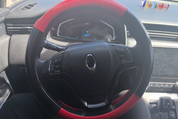 Used ORA iQ 2018 High-Range Version Smart Connectivity Model
