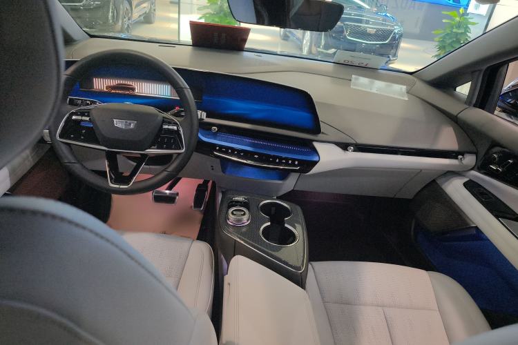 Used Cadillac OPTIQ 2024 Standard Range Version
