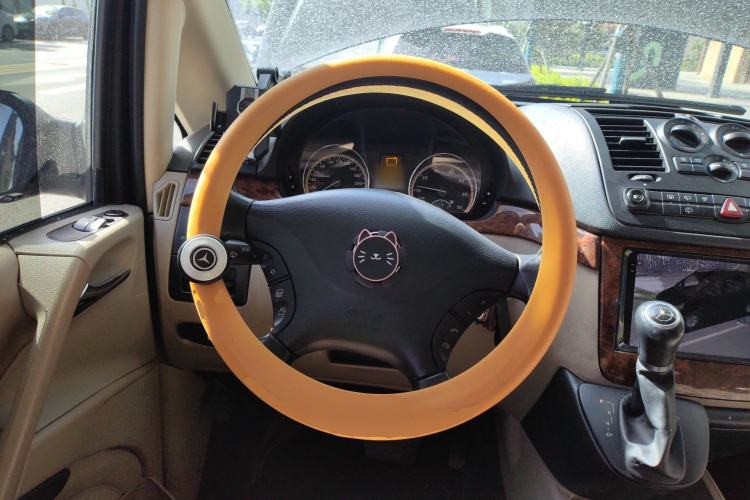 Used Mercedes-Benz Viano 2010 2.5L Luxury Edition
