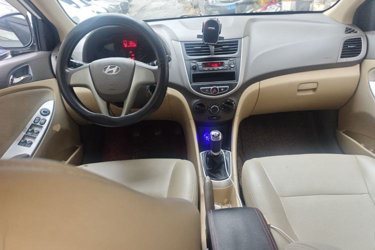 Used Hyundai Verna (older generation) 2010 Sedan 1.4L Manual Comfort GS
