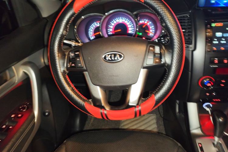 Used Kia Sorento 2009 2.4L Luxury Edition Steering Wheel