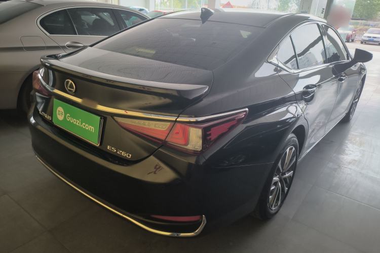 Used Lexus ES 2023 200 Excellence Edition Rear Right 45 Deg