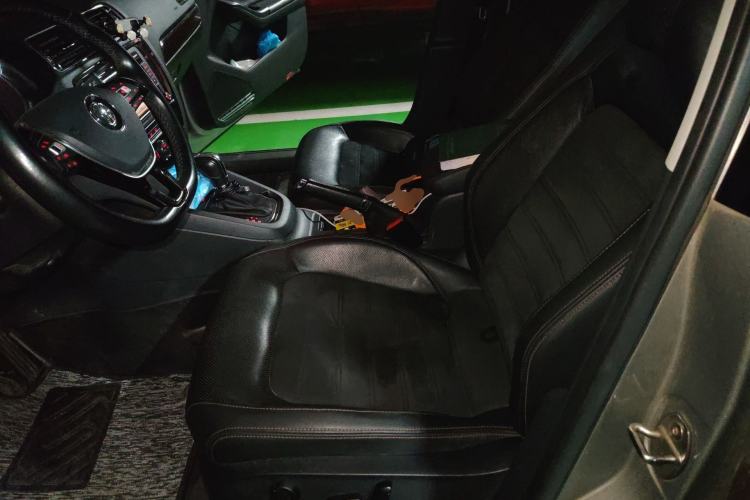 Used Volkswagen Sagitar 2015 230TSI Automatic Luxury Model
