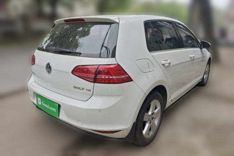 Used Volkswagen Golf 2015 1.4TSI Automatic Luxury Model Rear Right 45 Deg