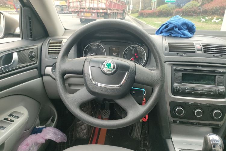 Used Skoda Octavia 2010 1.6L Manual - Yijun Version
