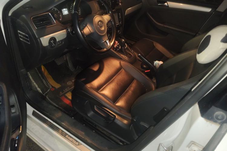 Used Volkswagen Sagitar 2014 1.6L Automatic Comfort Model