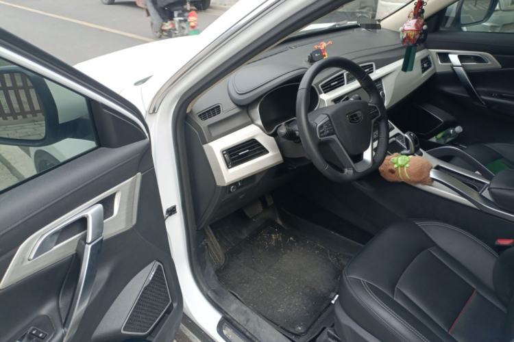 Used Geely Auto Emgrand X7 Sport 2020 1.8TD DCT Two-Wheel Drive Smart Connect 4G-Enabled Version
