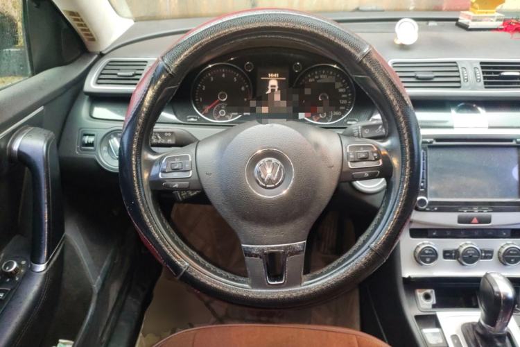 Used Volkswagen Magotan 2012 Revised 1.8TSI Luxury Version Steering Wheel