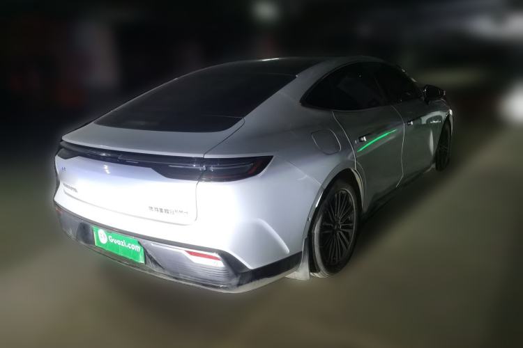 Used Geely Galaxy 8 2025 130km EM-i Deluxe Edition
