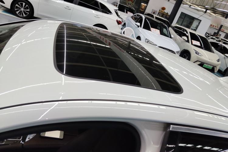 Used BMW 5 Series 2014 525Li Luxury Design Package Roof