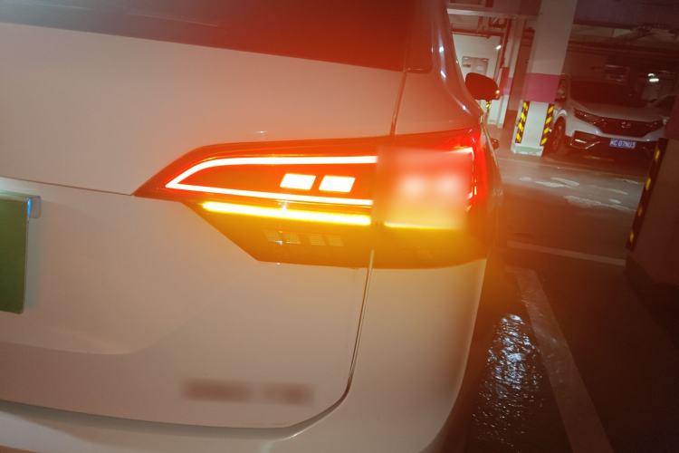 Used Volkswagen Tayron 2022 280TSI Two-Wheel Drive Luxury Smart Connectivity Version
