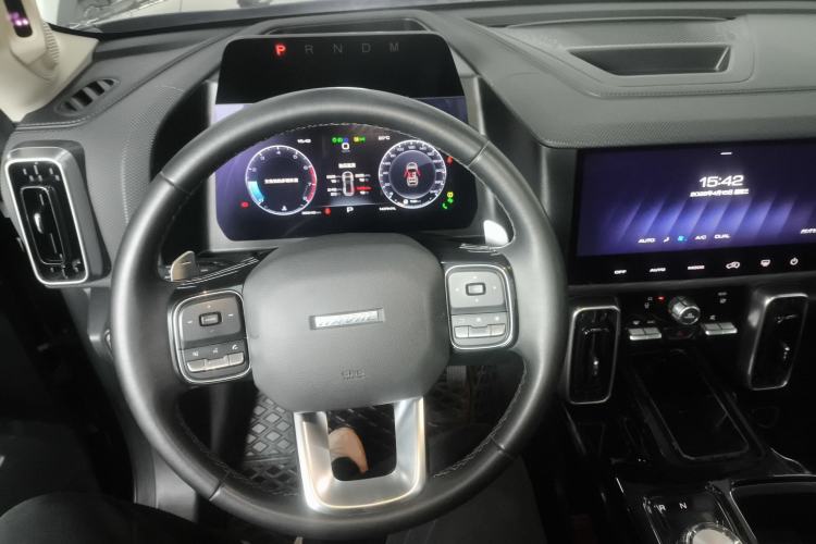 Used Haval DARGO 2022 1.5T DCT Two-Wheel Drive Mastiff Pursuit Edition Center Console