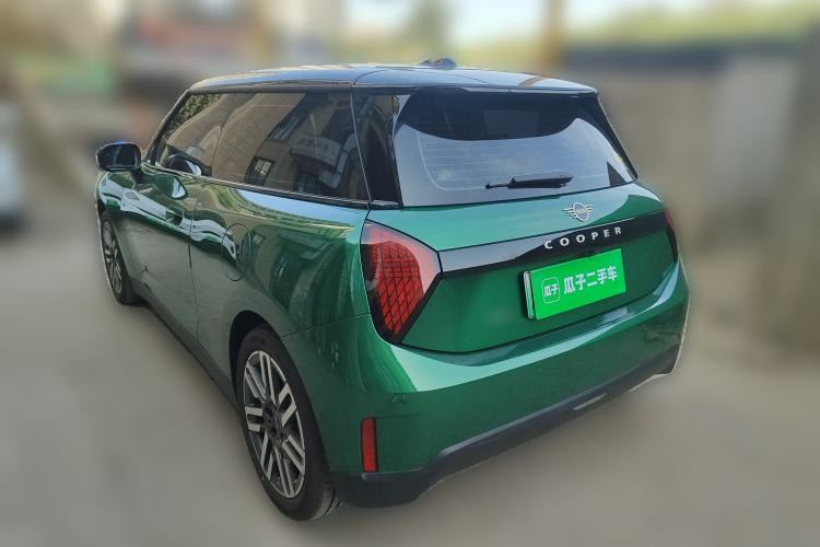 Used MINI Electric MINI COOPER 2025 Model Facelift 466km COOPER E Classic Style
