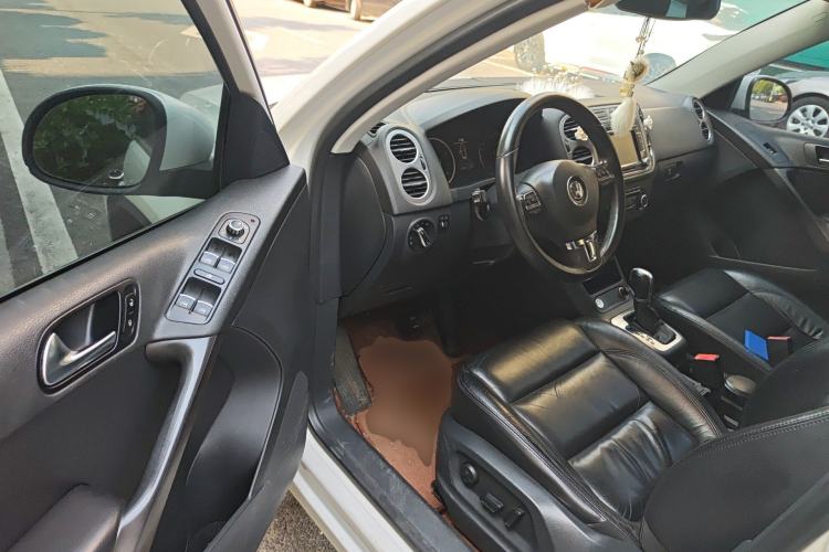 Used Volkswagen Tiguan 2012 2.0 TSI Automatic All-Wheel Drive Flagship Edition Driver Seat