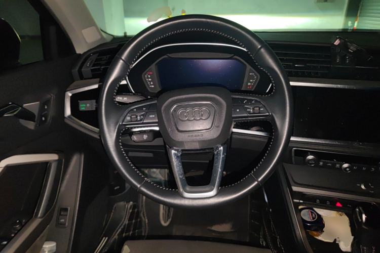 Used Audi Q3 2022 35 TFSI Progressive Dynamic Edition
