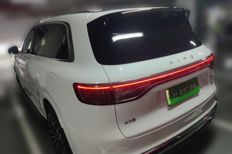 Used Hima AITO M8 2025 Extended-Range Ultra Version 53.4 kWh 6-Seater Edition
