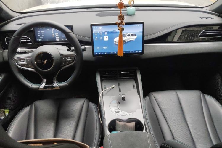 Used BYD Seal 06 New Energy 2025 DM-i Smart Drive 120KM Prestige Model Center Console