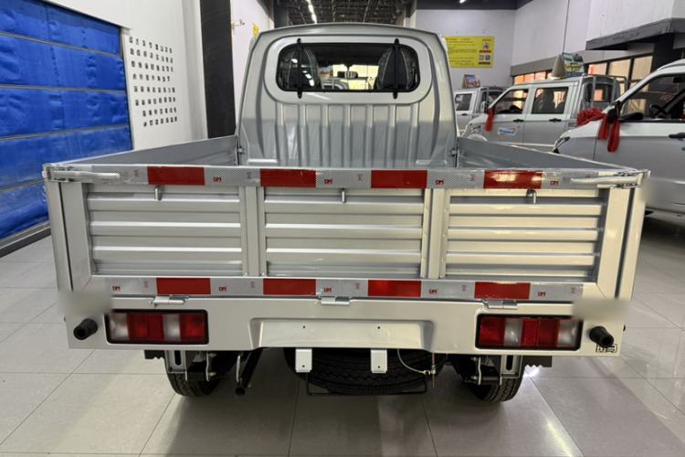 Used Victory Zebra 2025 1.5L Double-Cab Standard-Height Standard-Style Pickup Exterior 6