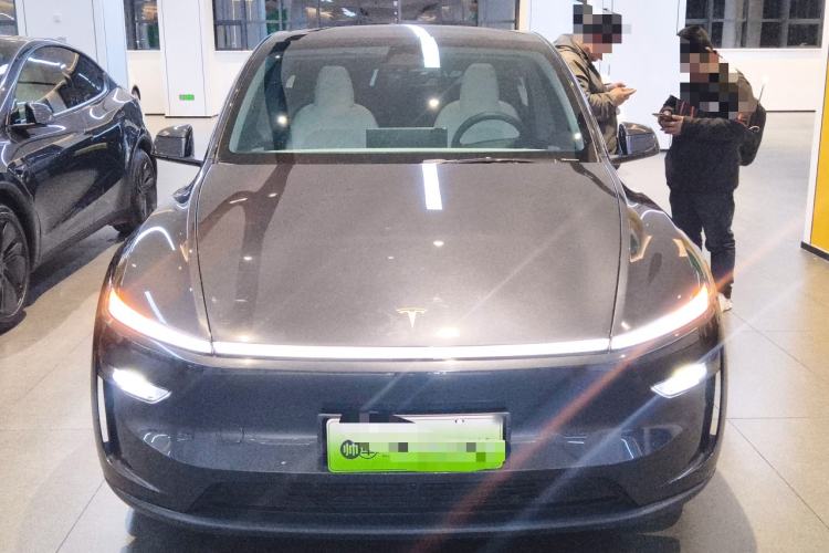 Used Tesla Model Y 2025 Long-Range All-Wheel Drive First Edition