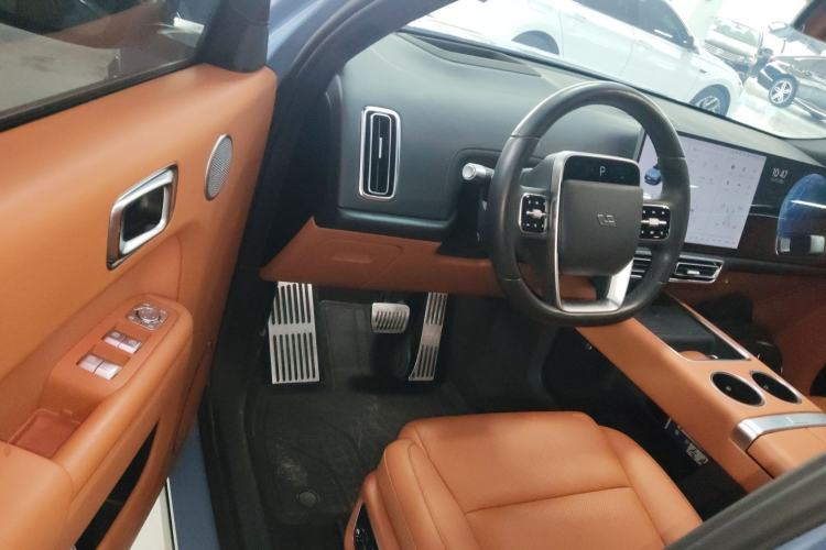 Used Li Auto L8 2023 Pro Model
