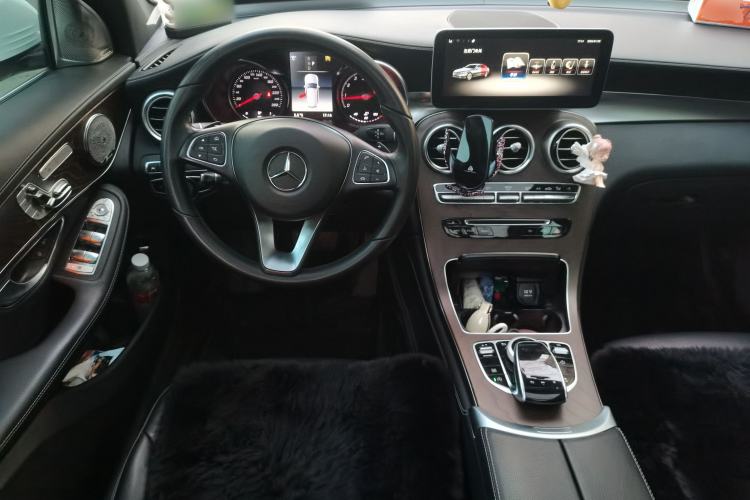 Used Mercedes-Benz GLC 2019 GLC 300 L 4MATIC Dynamic Model