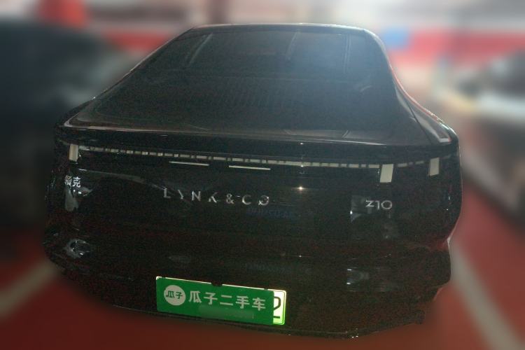 Used Lynk & Co Z10 2025 95 kWh 766 km Range Rear-Wheel Drive Max
