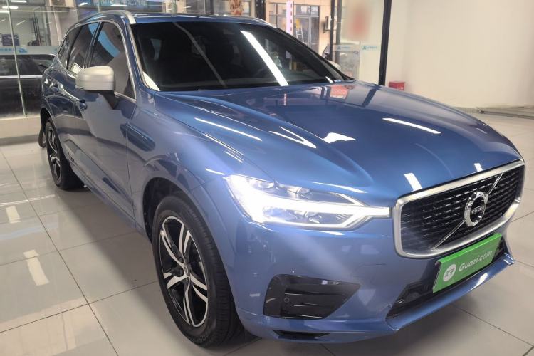 Used Volvo XC60 2019 T5 4x4 Smart & Dynamic Sport Edition China VI Standard