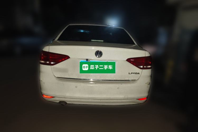 Used Volkswagen Lavida 2017 1.6L Automatic Comfort Edition
