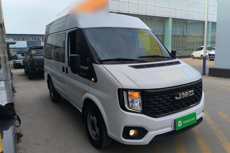 Used JMC Fushun 2023 2.0T Manual Short-Wheelbase Mid-Height Commercial Multi-Purpose 5-Seater Passenger Vehicle Front Right 45 Deg