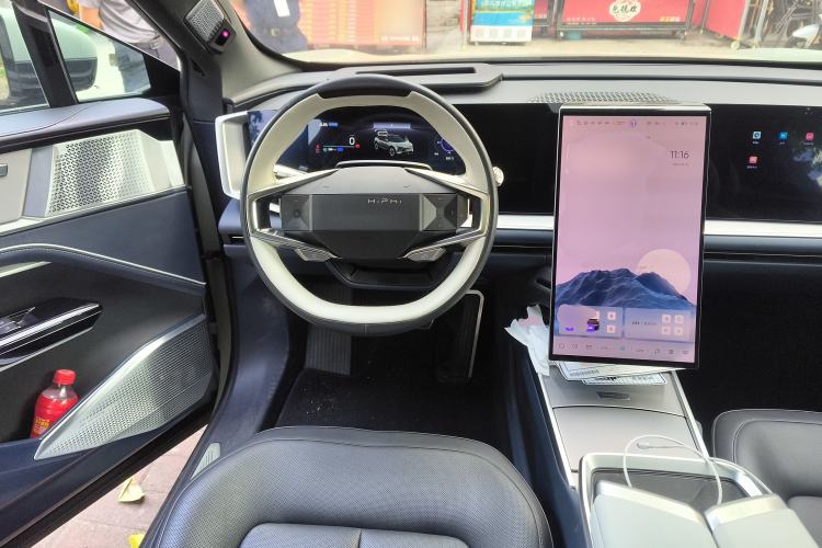 Used HiPhi Y 2023 560 km Pioneer Edition Steering Wheel