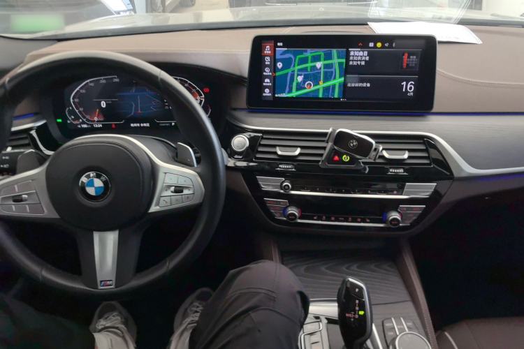 Used BMW 5 Series 2023 530Li Leading Model M Sport Package Center Console