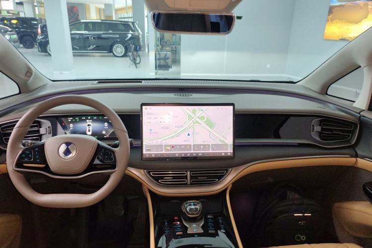 Used Denza D9 2022 DM-i 970 Four-Wheel Drive Flagship Model Center Console