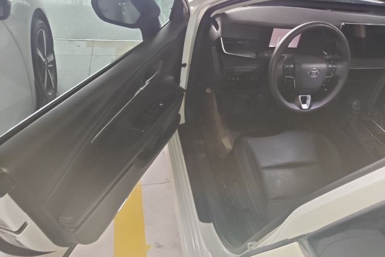 Used Toyota Camry 2024 2.0E Elite Edition Driver Seat