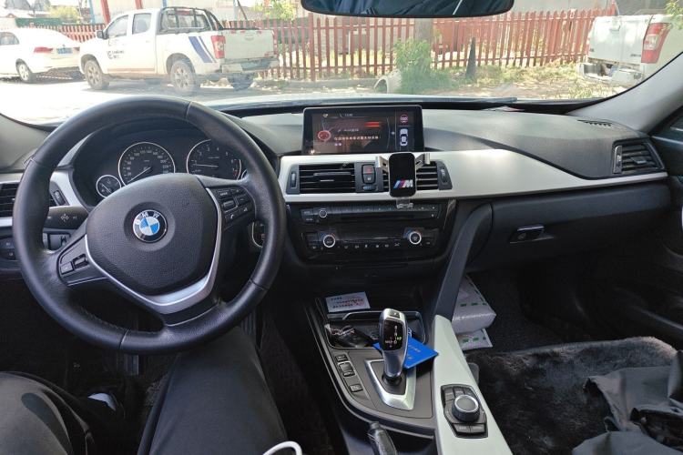 Used BMW 3 Series GT 2016 320i Fashion Model