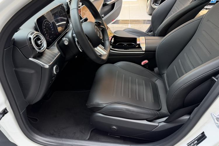 Used Mercedes-Benz C-Class 2024 Restyled C 260 L Sport Edition Interior 5